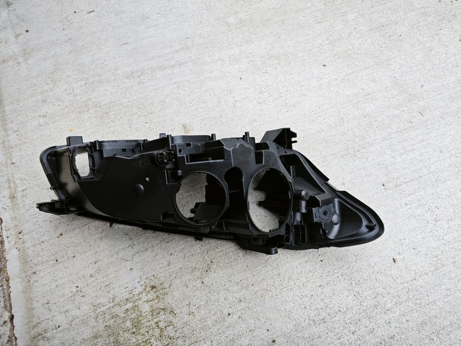 Корпус ляв фар  Мерцедес w221 фейс