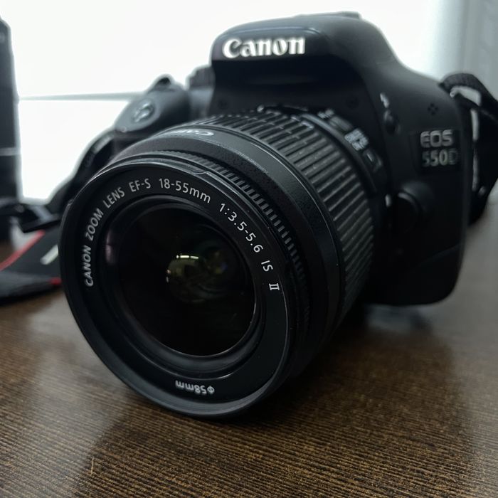 Фотоаппарат Canon eps 550D