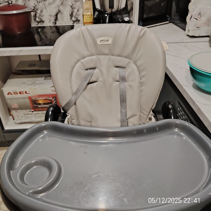 Стульчик для кормление TEKNUM