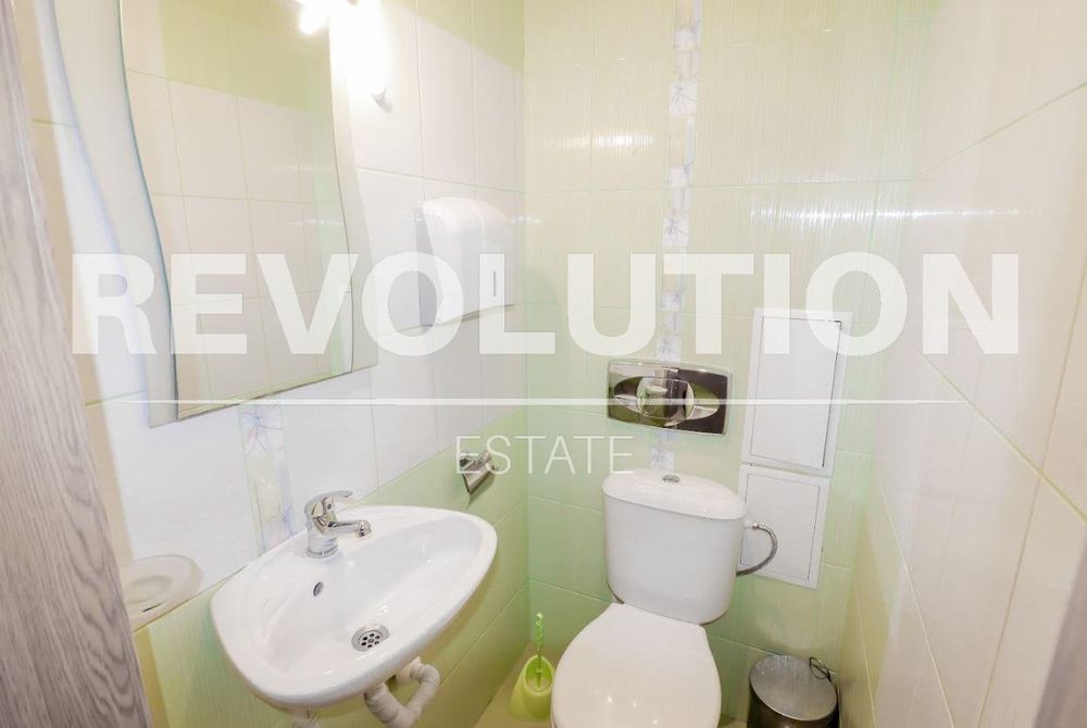 Дава се под наем Тристаен апартамент в Варна, Левски - 105 кв.м за 648.21 € - Снимка #9