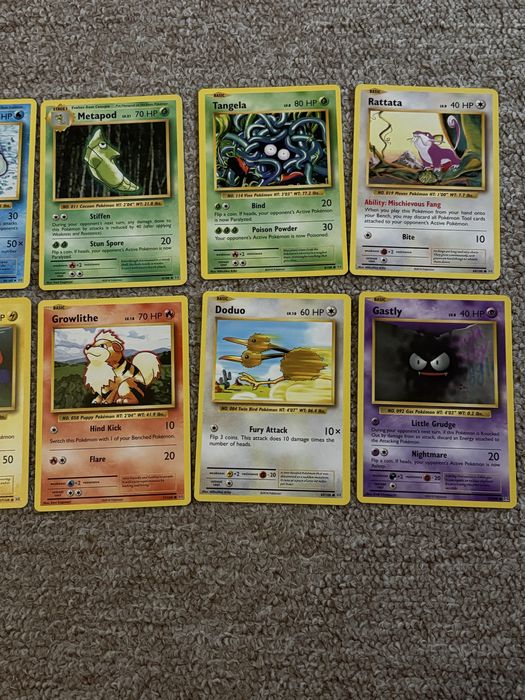 Lot 12 cărți Pokémon XY Evolutions – Stare foarte bună