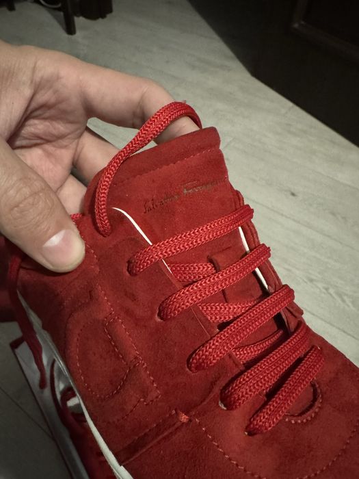 Продам кросы Salvatore Ferragamo