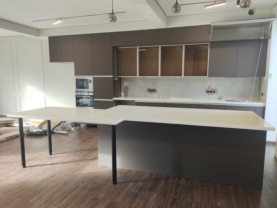 Столешница из кварца, акрила, искусственного камня, умывальники