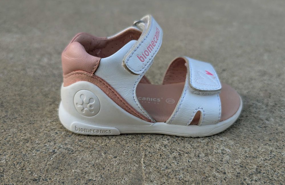 Sandale Biomecanics nr 20