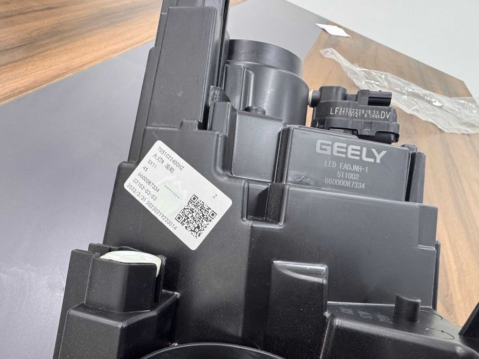 Geely Coolray Фара правая