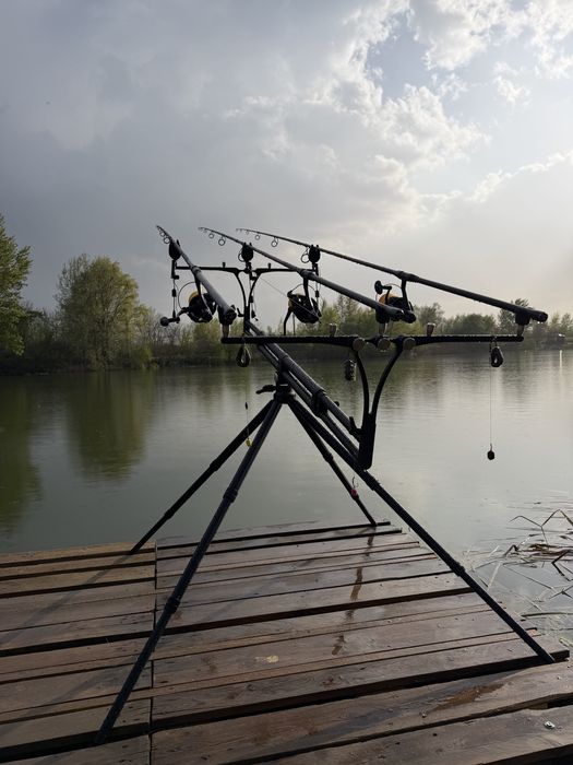 Set 4 lansete SPORTEX Catapult CS3 3.96m; 3,75lbs + 4 mulinete DAIWA Crosscast 45sqw