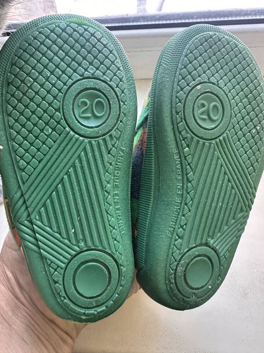 Продам теплые пинетки на 1 грдик