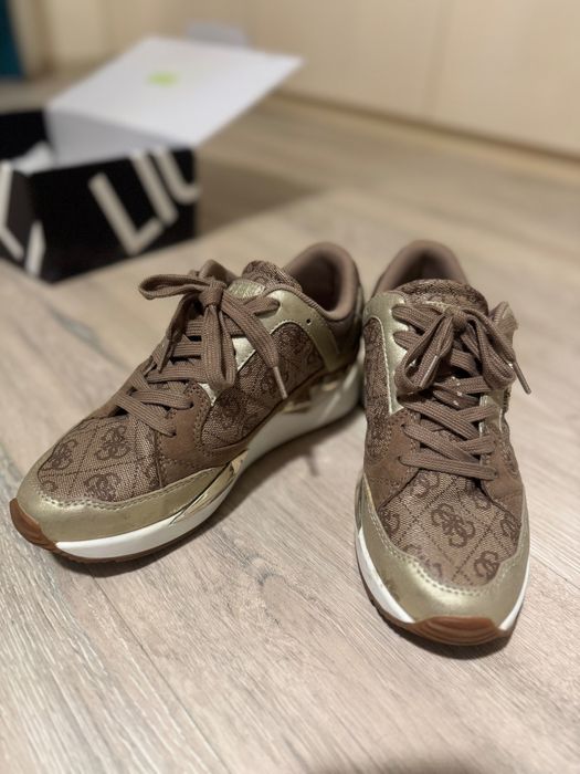 Дамски обувки/маратонки Guess