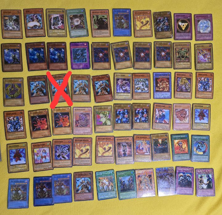 Асортирани Yu gi oh карти