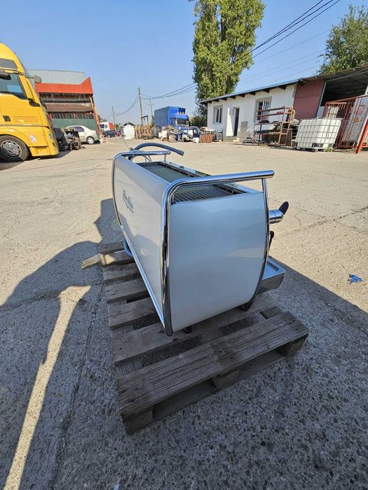 Espressor Victoria Arduino Adonis 3 grupuri