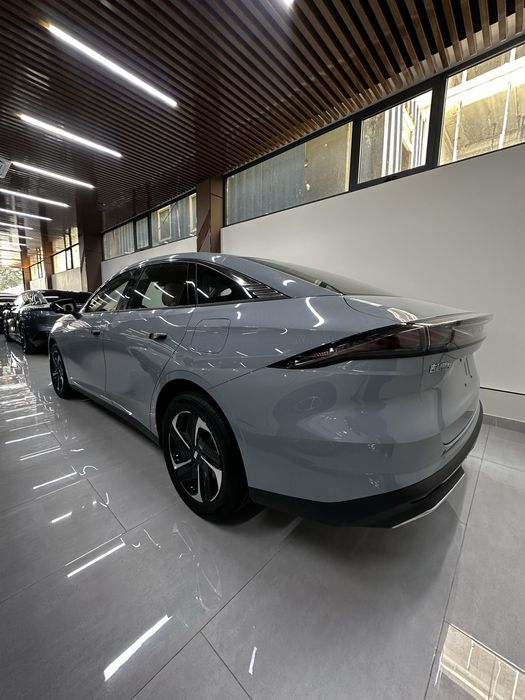 Geely galaxy L6 hybrid