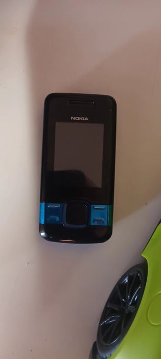 Telefon Cat si telefon Nokia de colectie