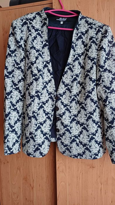 Сако на фирма Люсил