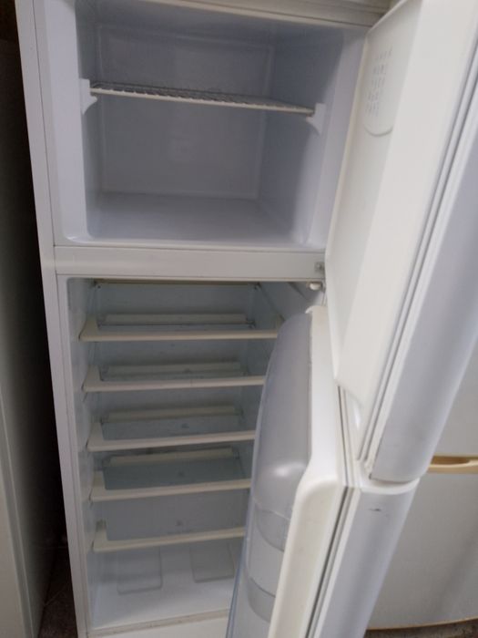 Frigider 2 uși funcțional