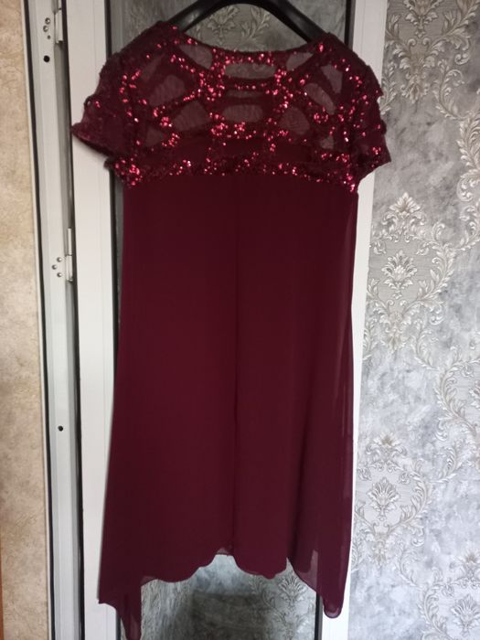 Срочно продаётся платье и плащ