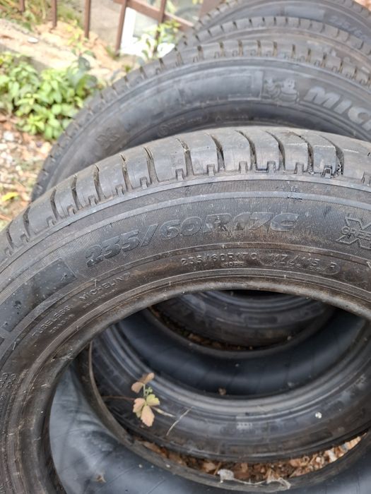 Летни гуми Мишели за бус 253 60 17 Сн