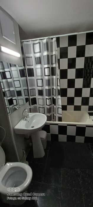 Inchiriez apartament 3 cam decomandat