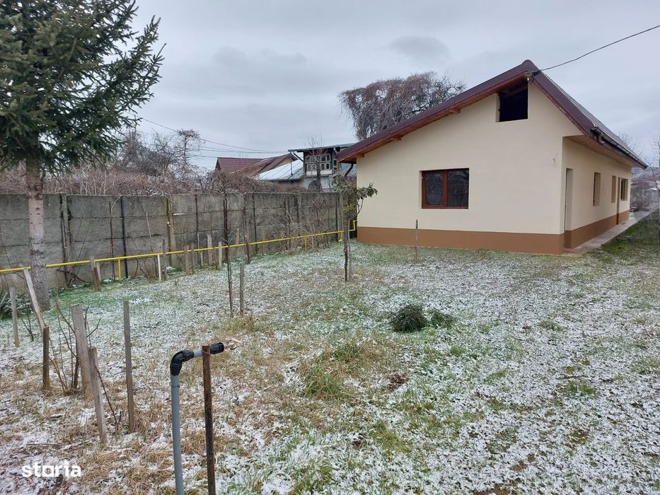 COMISION 0 Casa 95 mp utili, 454 mp teren, 3 cam, Valea Voievozilor