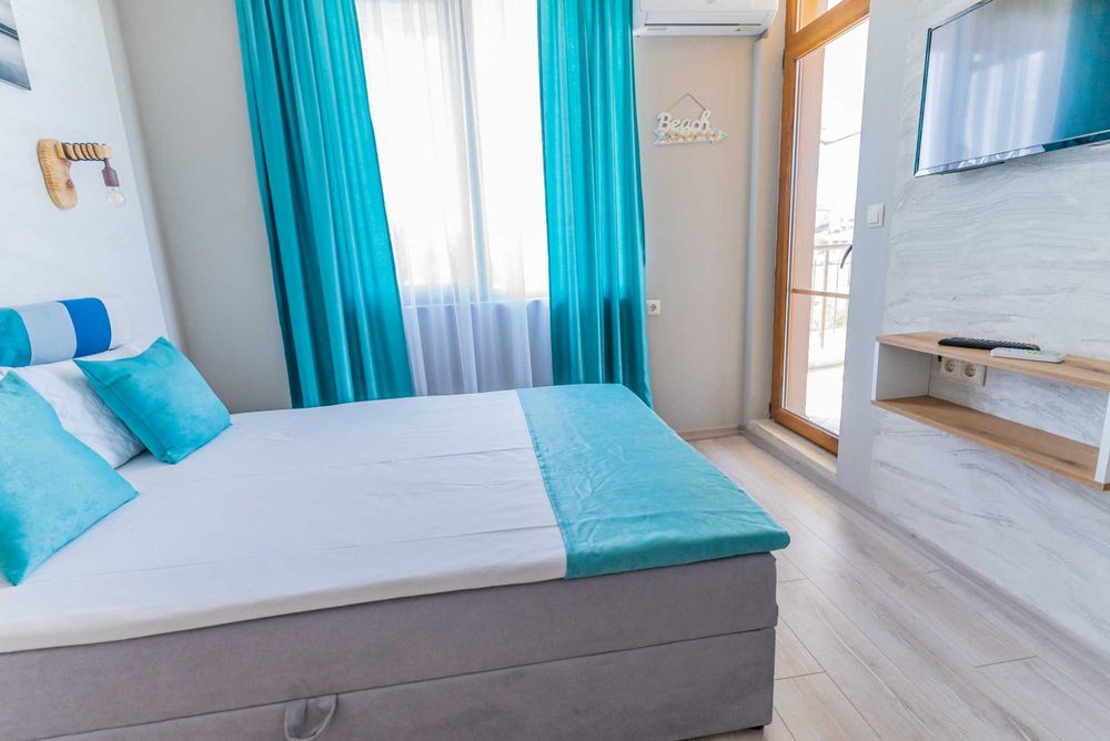 Продава се Четиристаен апартамент в Царево - 105 кв.м за 811 €/кв.м - Снимка #16