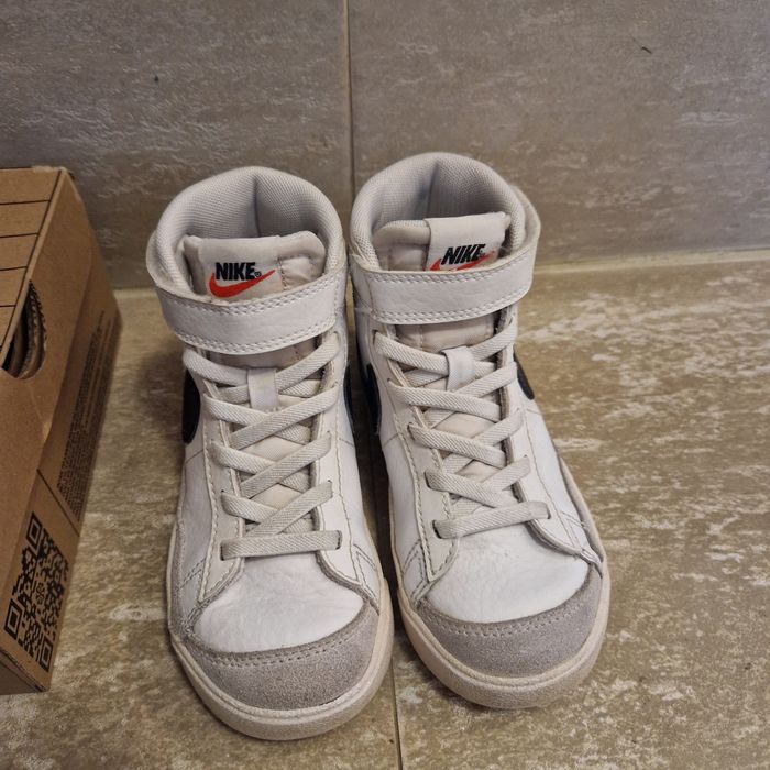 Детски високи кецове NIKE BLAZER MID