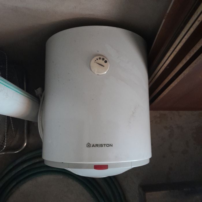 Водонагреватель Ariston