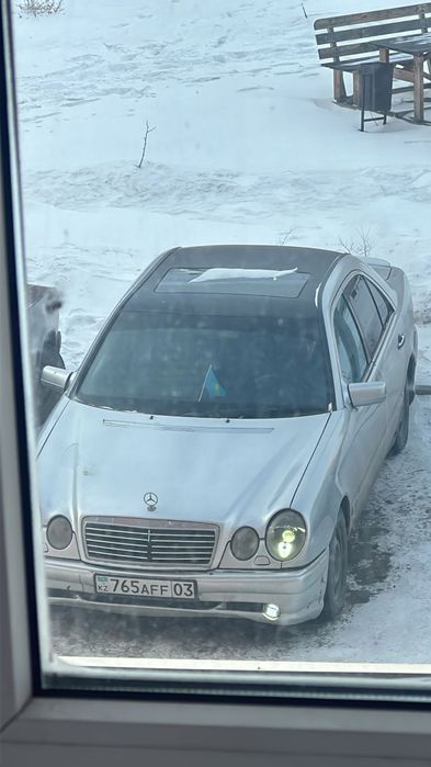 Продам Мерседес Е200 Авангард.