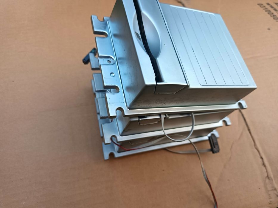 Sistem metalic antivandalism cititoare Cash Code