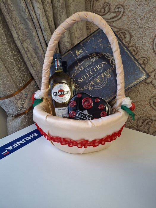 Продам корзину для подарка