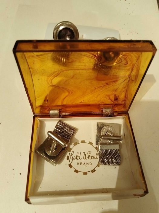 Бутонели, копчета, ръкавели за риза Будилник Ruhla, GDR