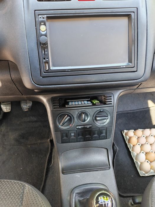 Vând vw polo 1,4 mpi
