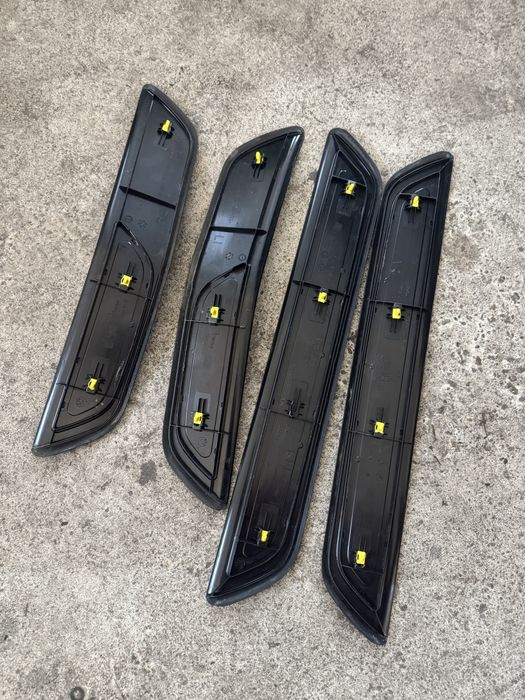 Trimuri M usi BMW F06