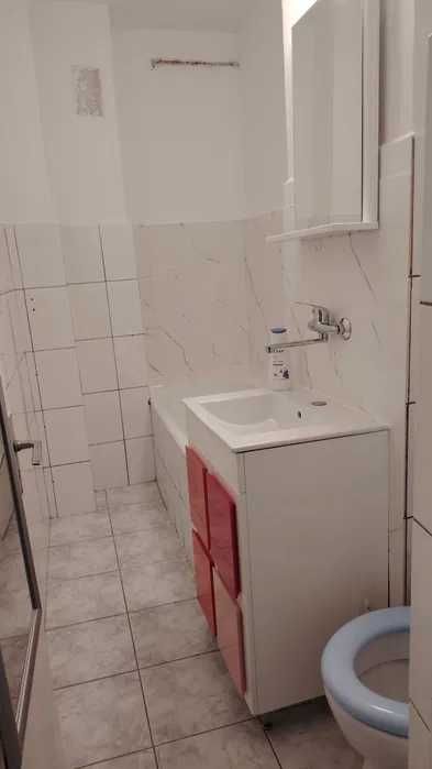 Dau în chirie garsoniera