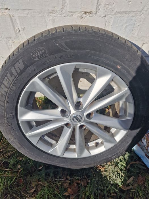 Vand un set Jante 17 nisan qasqai.