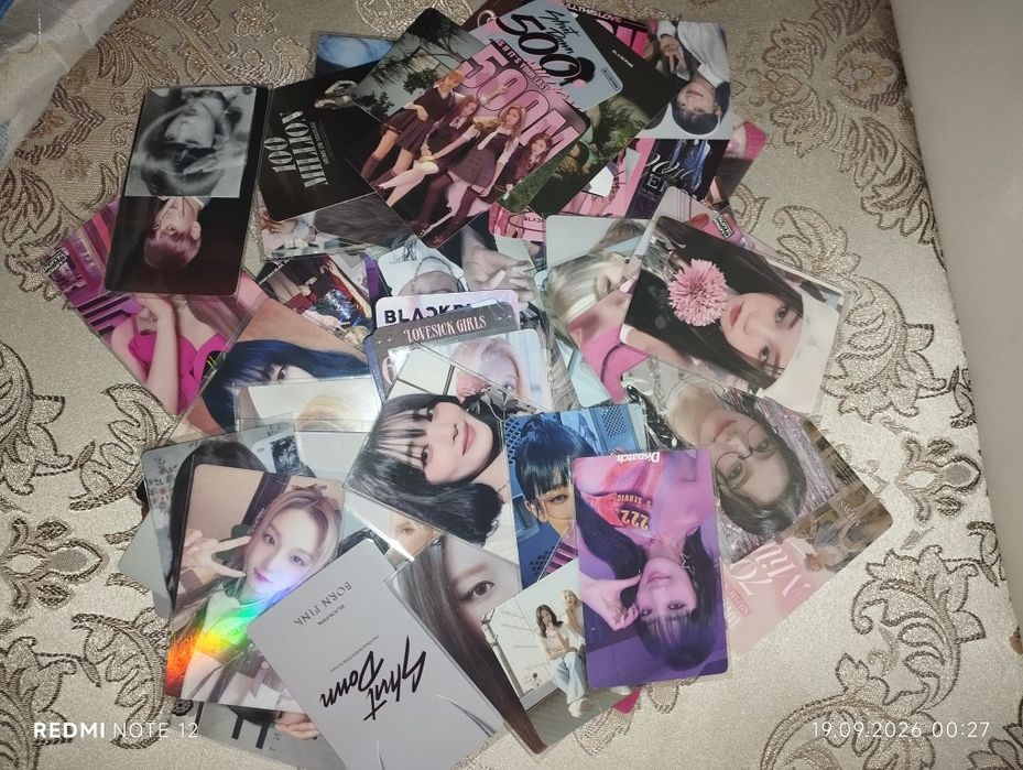 В продаже карты k-pop