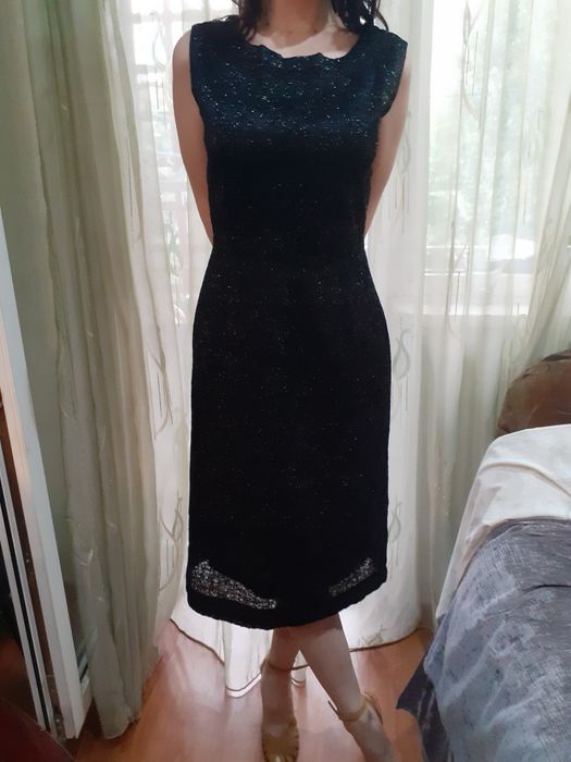 Rochita de ocazie neagra cu sclipici