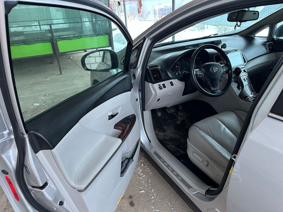 Продается Тойота "Венза"