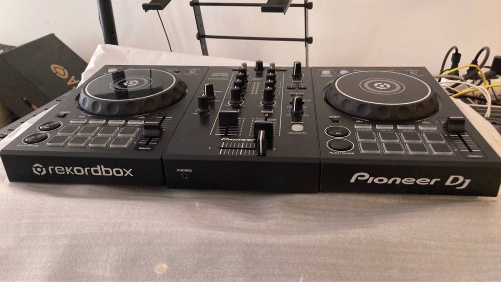 Pioneer DDJ400  контролер