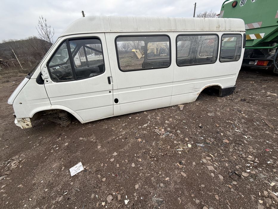 Форд Транзит 2.5 дизел на части