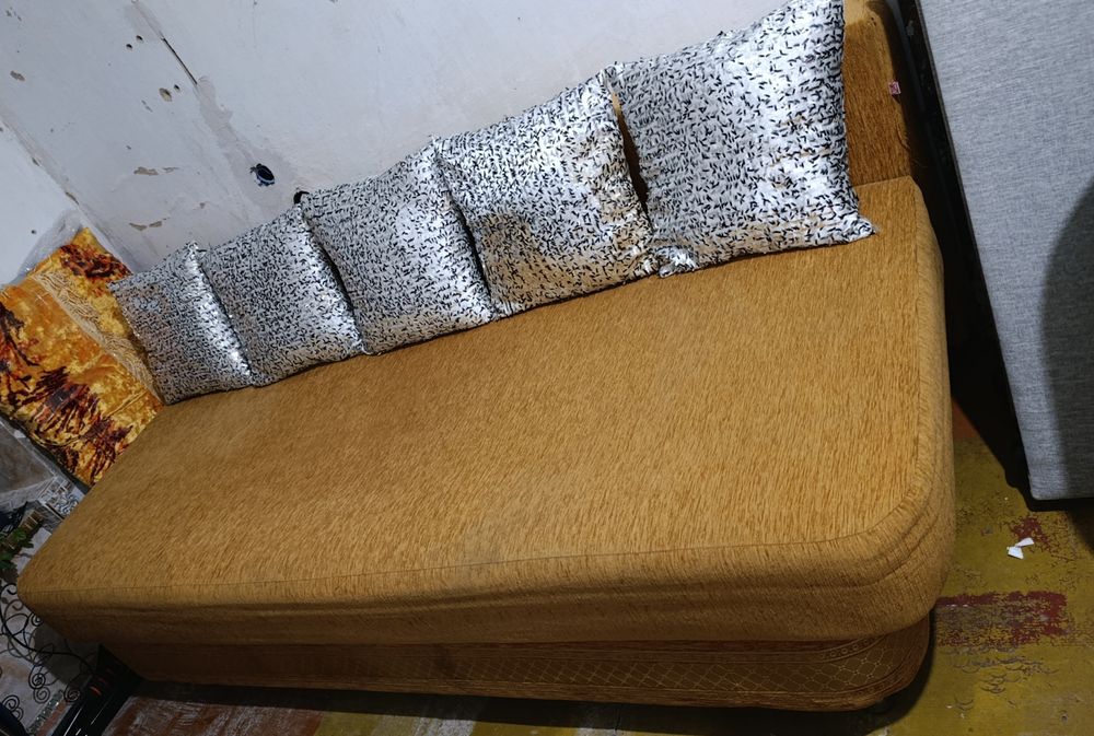 Продам диван 10000