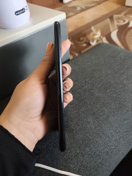 Продавам телефон Huawei P30 lite