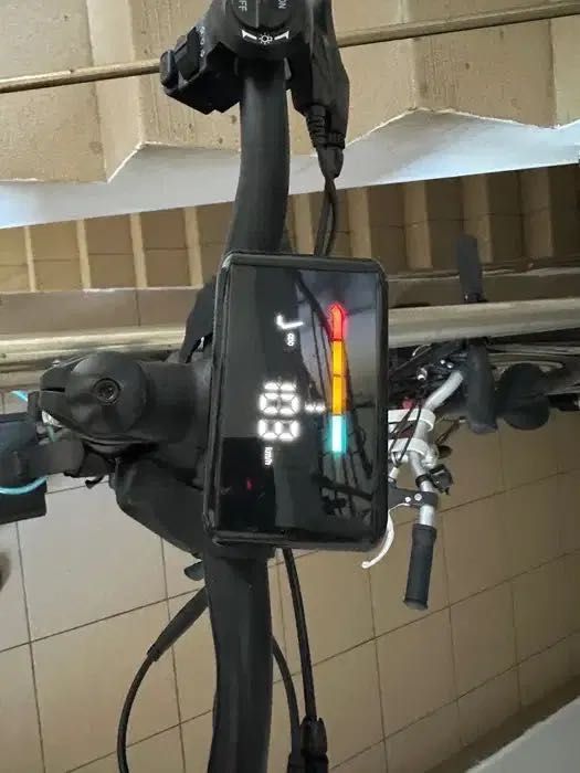 Trotinetă foarte puțin folosită