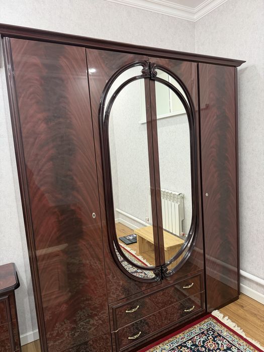 Спальний гарнитур