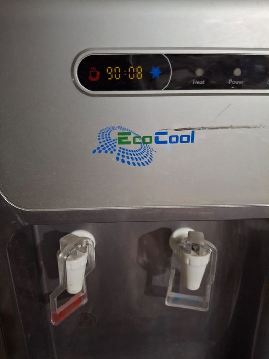 Продам диспенсер для воды