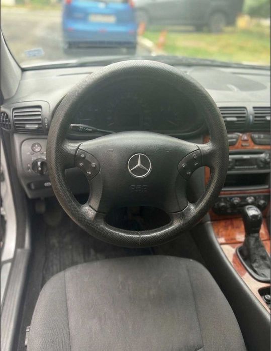 Mercedes-Benz C 180