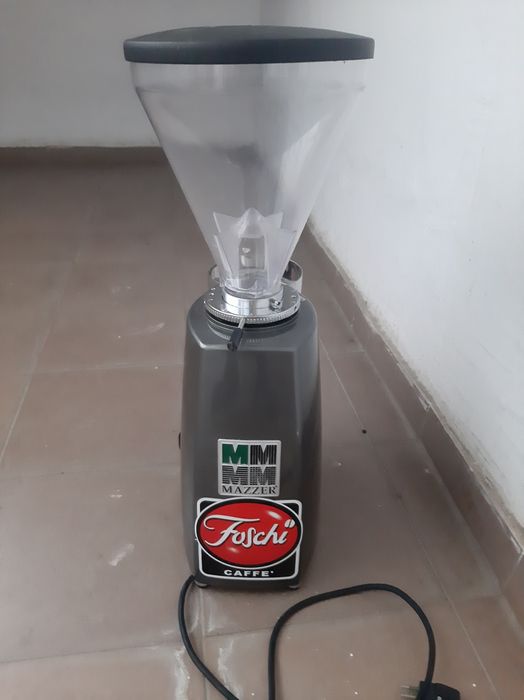 Vand mașina de macinat cafea risnita