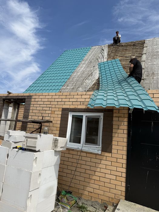 Продам черепицу металическая, с коньком