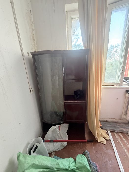 Дверь натуральное дерево + бесплатно дрова