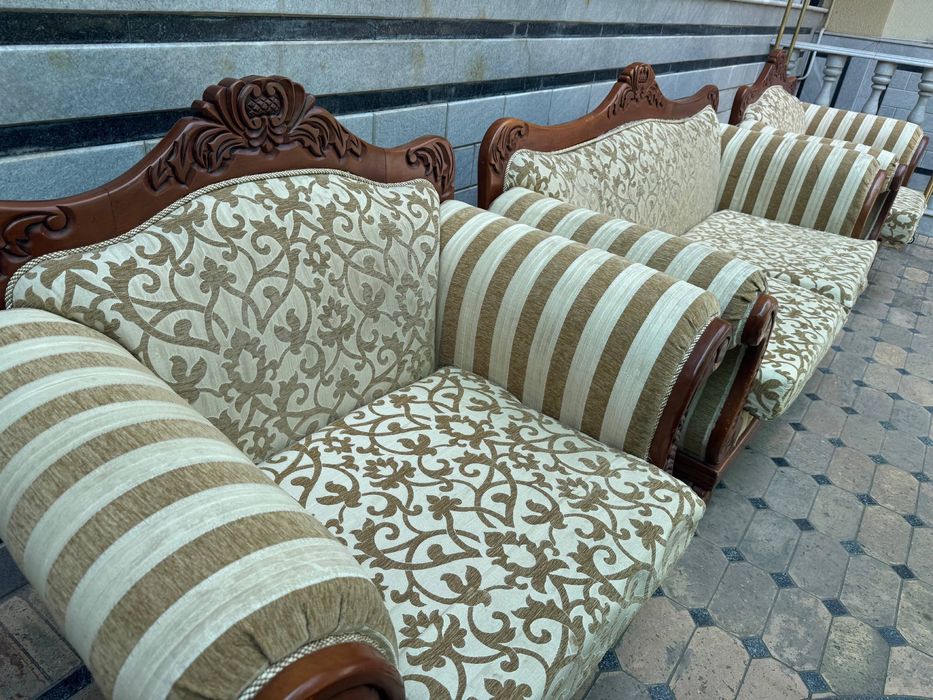 Komplekt mebel 2 divan 2 kreslo