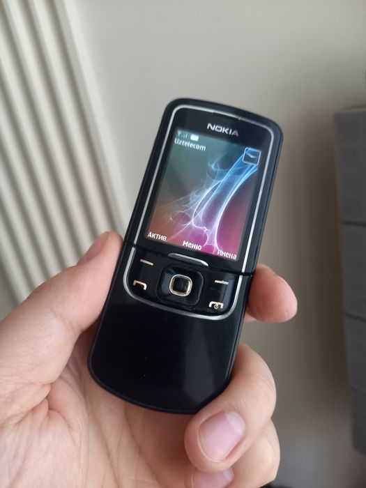 Nokia 8600 luna imedan o'tgan