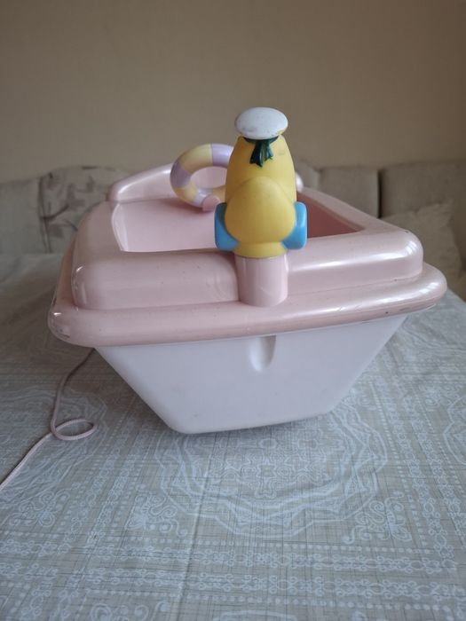 Лодката на Baby born